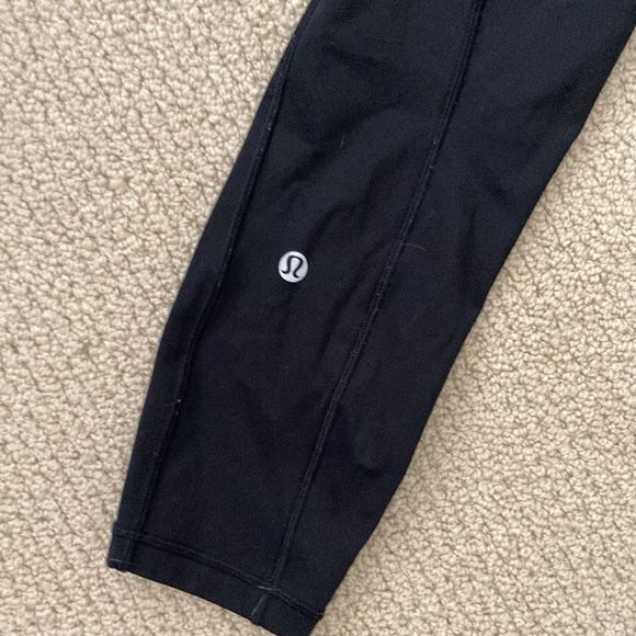 LULULEMON Final Lap Crop 23β Like New Black Nulux Leggings Fast & Free Sz 6 VEUC - Picture 11 of 15